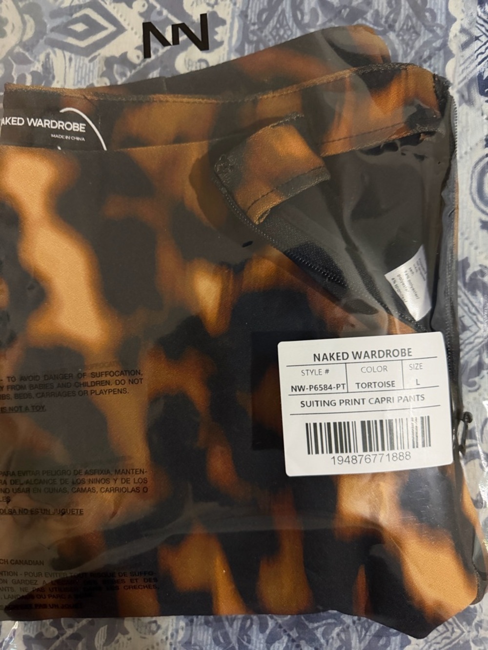 naked wardrobe Black and Brown Tortoise Print Capri Pants